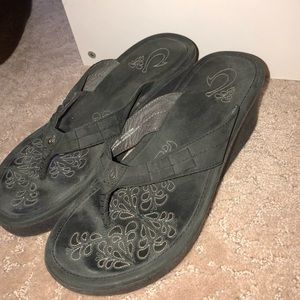 Olukai flip flops